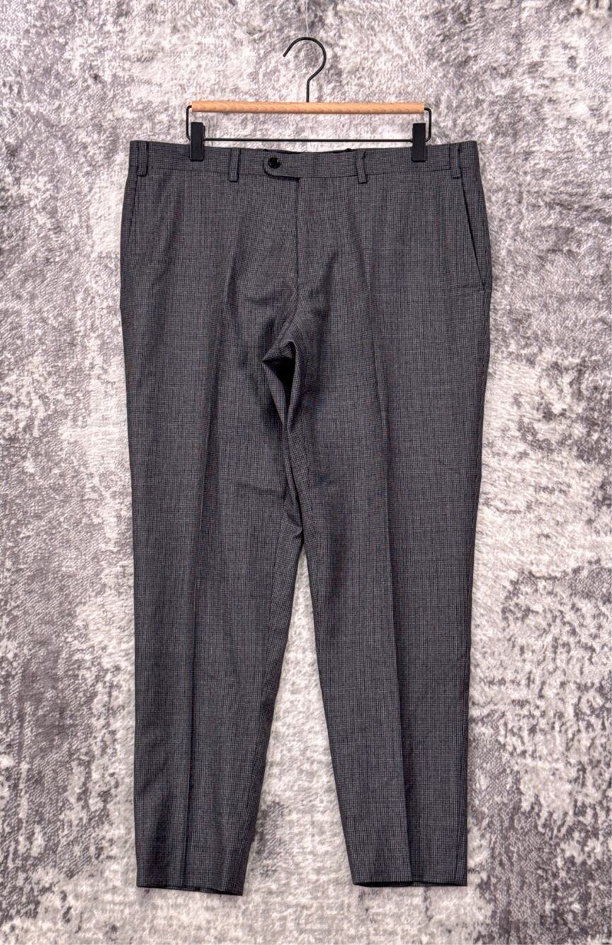 Indochino Dress Pants 36 x 29 Mens Gray Plaid Wool Pleated Front Tapered Leg